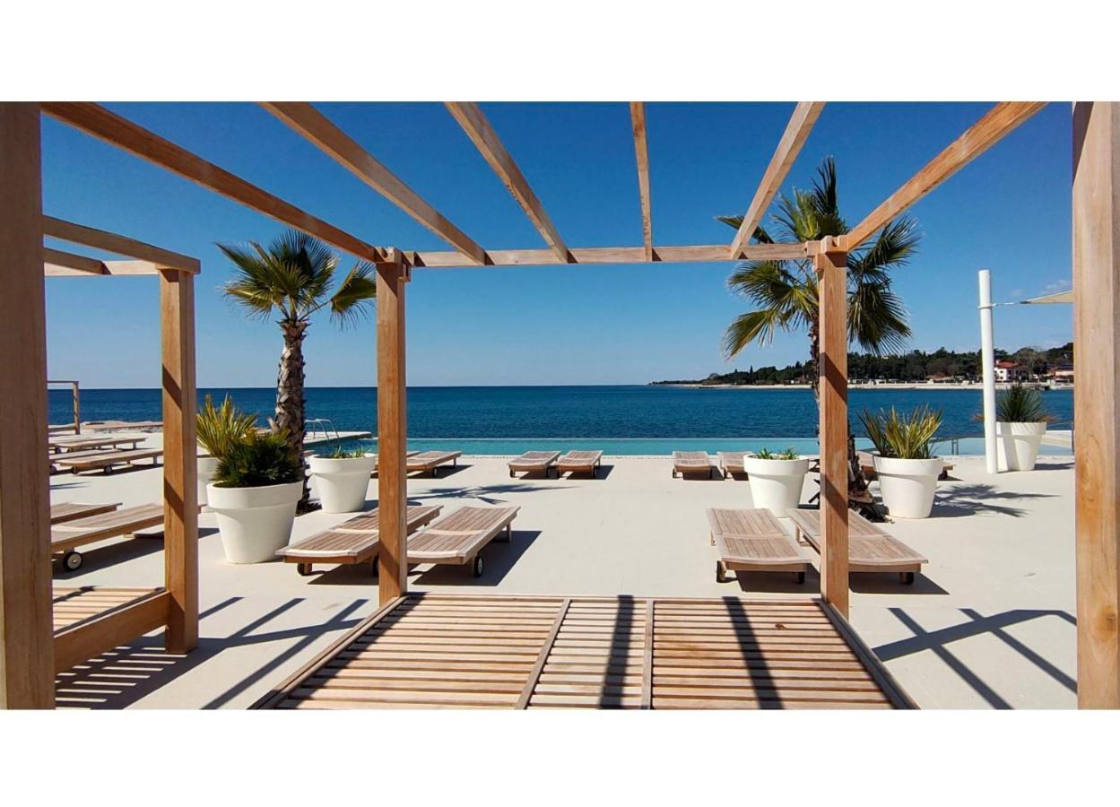 New!!! New Riva Luxury One - With Sunny Terrace & Big Garden Apartment Porec